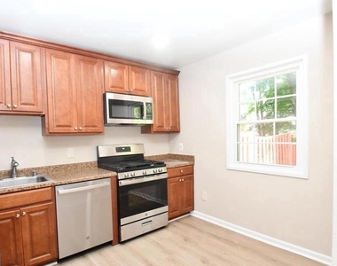 5104 Arrit Court - Photo Thumbnail 1