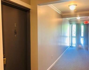 5821 Royal Ridge Drive - Photo Thumbnail 5