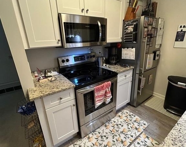 5821 Royal Ridge Drive - Photo Thumbnail 9