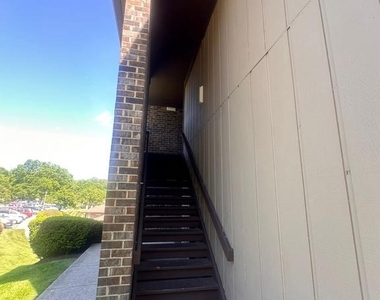 5821 Royal Ridge Drive - Photo Thumbnail 2