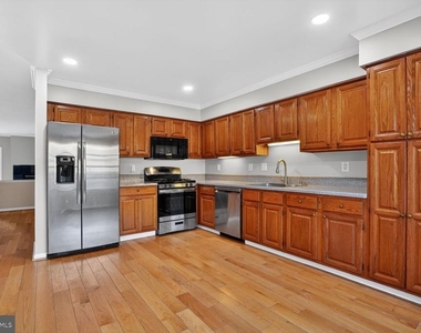8408 Millwood Drive - Photo Thumbnail 4