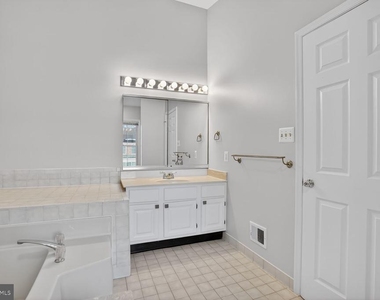 8408 Millwood Drive - Photo Thumbnail 11