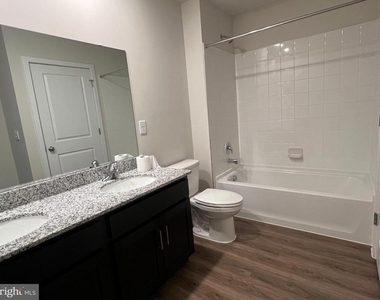 130 Charing Cross Drive - Photo Thumbnail 19