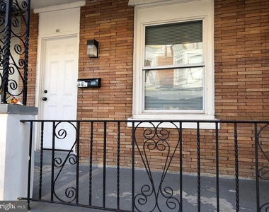 648 Wensley Street E - Photo Thumbnail 1