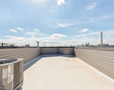 415 W York Street - Photo Thumbnail 19