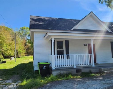 233 W Barbee Street - Photo Thumbnail 1