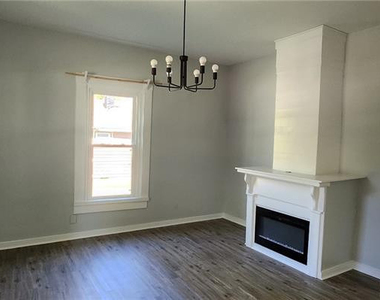 233 W Barbee Street - Photo Thumbnail 3