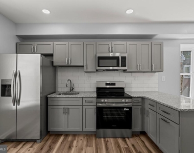 3412 N 19th Street - Photo Thumbnail 5