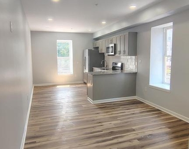 3412 N 19th Street - Photo Thumbnail 2