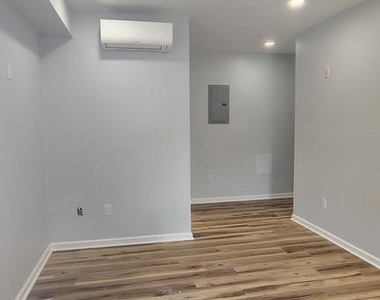 3412 N 19th Street - Photo Thumbnail 5