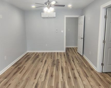 3412 N 19th Street - Photo Thumbnail 10