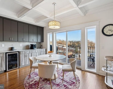 325 Wright Street - Photo Thumbnail 2
