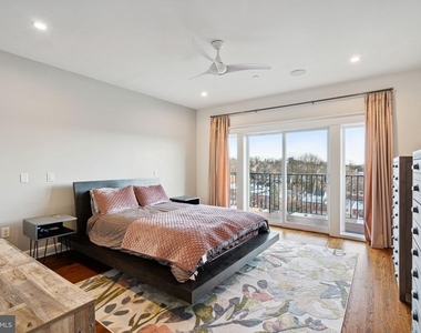 325 Wright Street - Photo Thumbnail 10