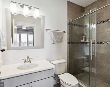 325 Wright Street - Photo Thumbnail 9