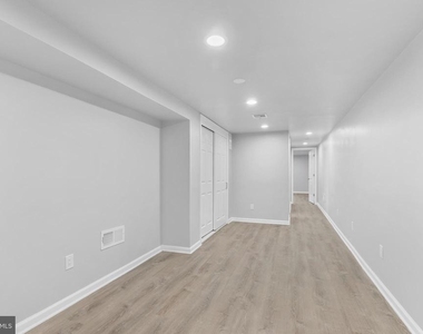 69 E Slocum Street - Photo Thumbnail 5