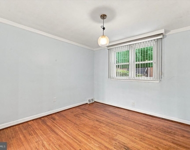 1834 S 28th Street - Photo Thumbnail 6