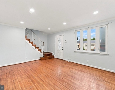 1834 S 28th Street - Photo Thumbnail 10