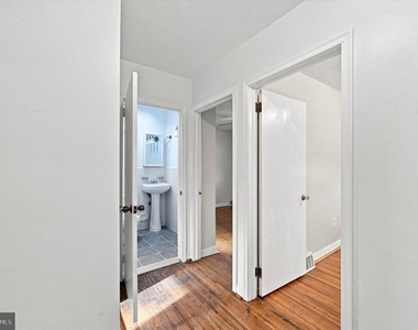 1834 S 28th Street - Photo Thumbnail 12