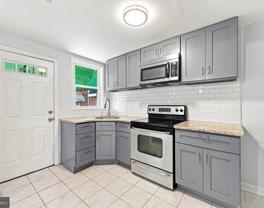 1834 S 28th Street - Photo Thumbnail 2