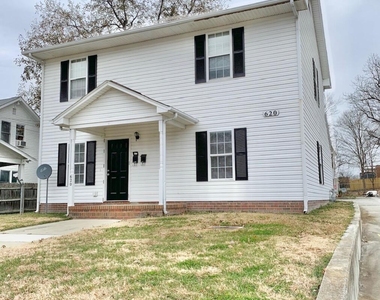 620 E Davis Street - Photo Thumbnail 13