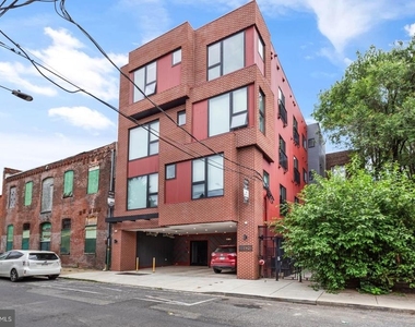 1935 E Hazzard Street - Photo Thumbnail 15