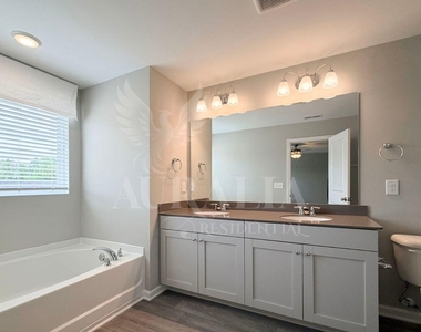 111 Lennei Lane - Photo Thumbnail 25