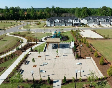 111 Lennei Lane - Photo Thumbnail 31