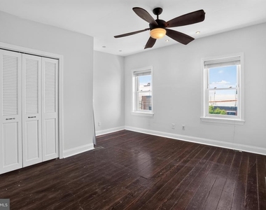 2623 Emerald Street - Photo Thumbnail 15
