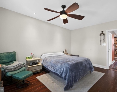 2623 Emerald Street - Photo Thumbnail 20