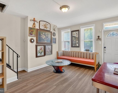 2623 Emerald Street - Photo Thumbnail 3