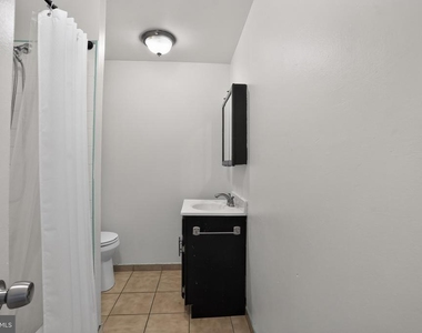 2623 Emerald Street - Photo Thumbnail 28