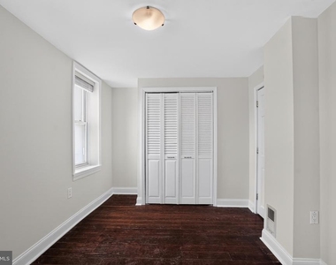 2623 Emerald Street - Photo Thumbnail 23