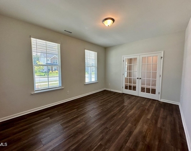 4320 Stony Falls Way - Photo Thumbnail 7