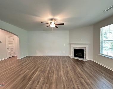 4320 Stony Falls Way - Photo Thumbnail 16