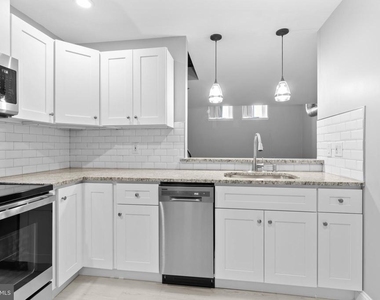 627 N 18th Street - Photo Thumbnail 2