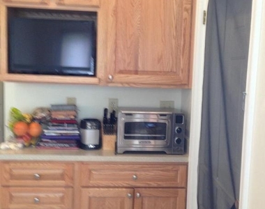 209 Grayling Avenue - Photo Thumbnail 16