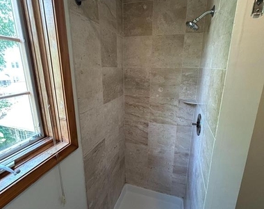 209 Grayling Avenue - Photo Thumbnail 14