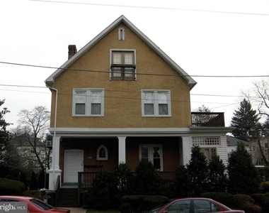 209 Grayling Avenue - Photo Thumbnail 1