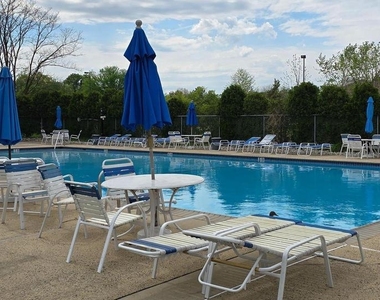 208 Foxmeadow Drive - Photo Thumbnail 26