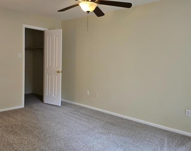 208 Foxmeadow Drive - Photo Thumbnail 8