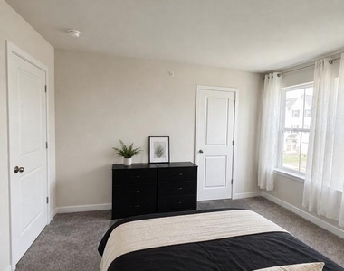 4913 Brookside Court - Photo Thumbnail 31