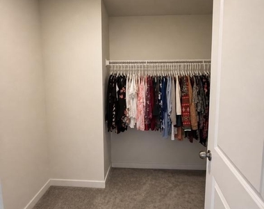 4913 Brookside Court - Photo Thumbnail 19