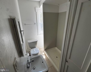 2015 Hyatt Street - Photo Thumbnail 8
