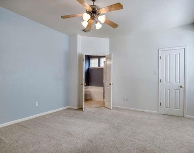8518 Cahill Dr - Photo Thumbnail 5