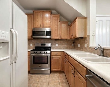8518 Cahill Dr - Photo Thumbnail 3