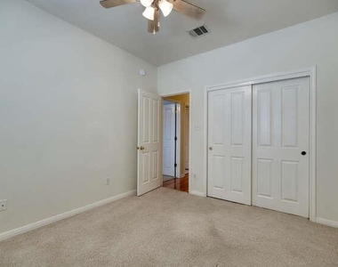8518 Cahill Dr - Photo Thumbnail 7