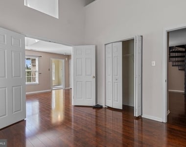 312 Riverbirch Circle - Photo Thumbnail 10