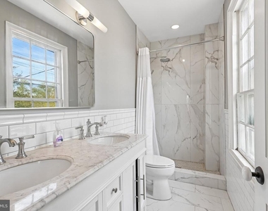 2167 Brunswick Avenue - Photo Thumbnail 23