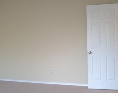 6700 Shiner St - Photo Thumbnail 5