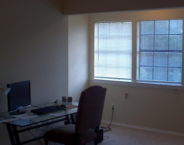 6700 Shiner St - Photo Thumbnail 7